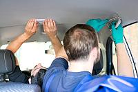 Demontage Dachhimmel zur Reparatur des Hagelschadens Demontage Dachhimmel zur Reparatur des Hagelschadens